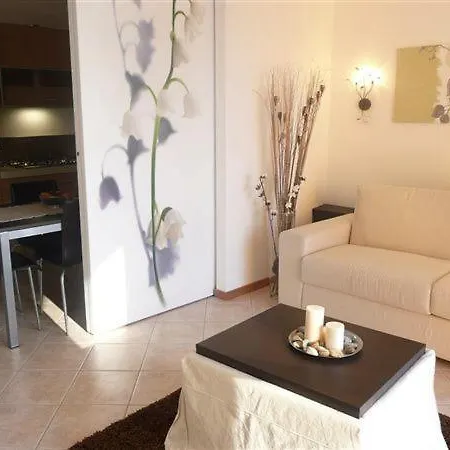 Sleeps 4 Pool 公寓